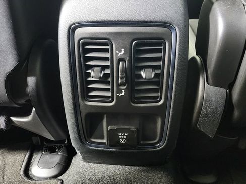 Used 2022 Jeep Grand Cherokee Laredo X image 28