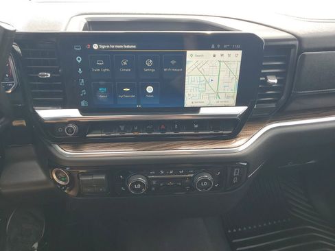 Used 2025 Chevrolet Silverado 2500 LT w/ Convenience Package image 22