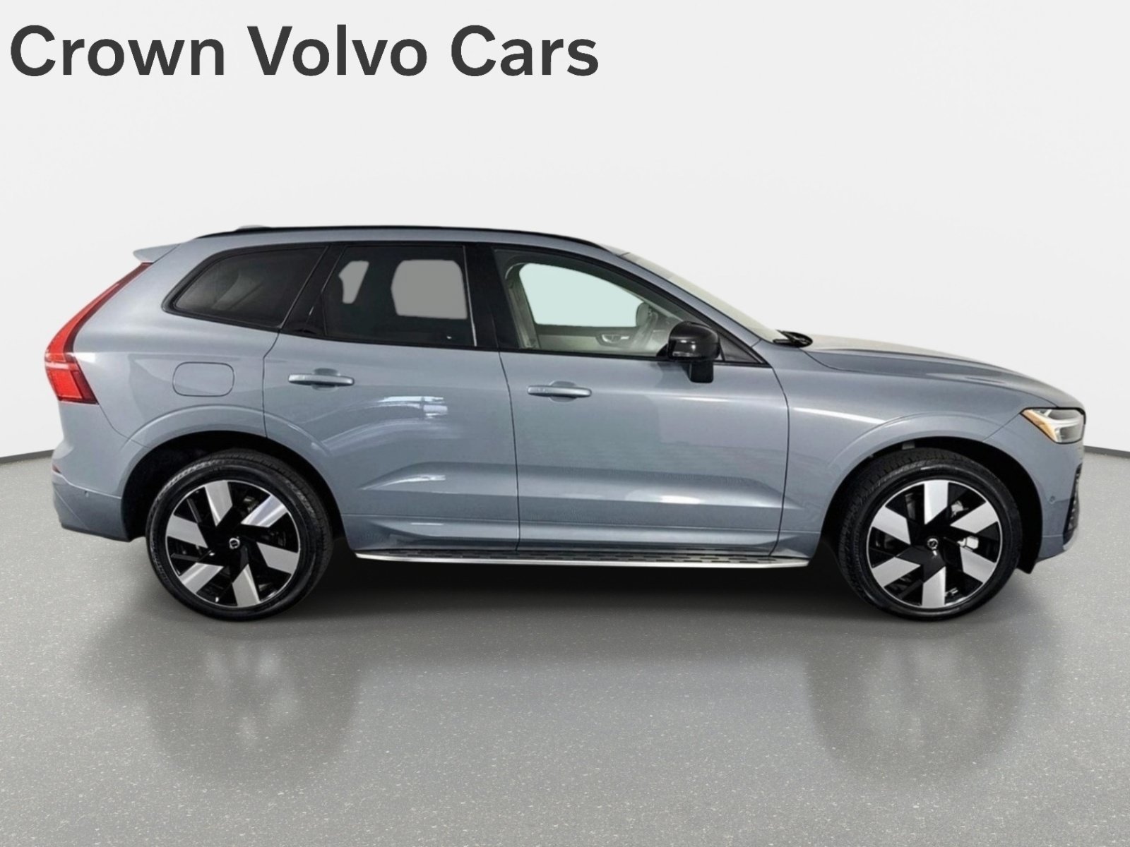 Used 2024 Volvo XC60 T8 Ultimate w/ Protection Package Premier AWD/4WD image 4