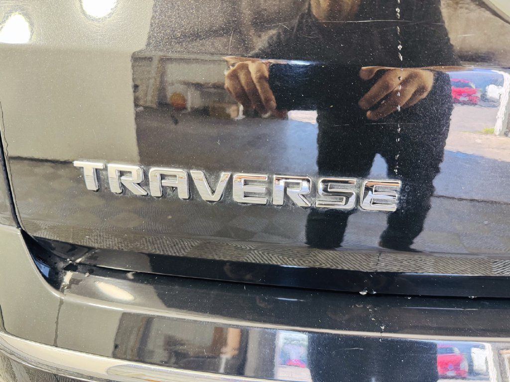 Used 2019 Chevrolet Traverse Premier w/ Driver Confidence II Package FWD image 29