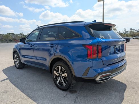 Certified 2022 Kia Sorento S image 7