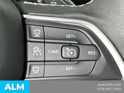 Used 2025 Jeep Grand Cherokee Altitude AWD/4WD image 29