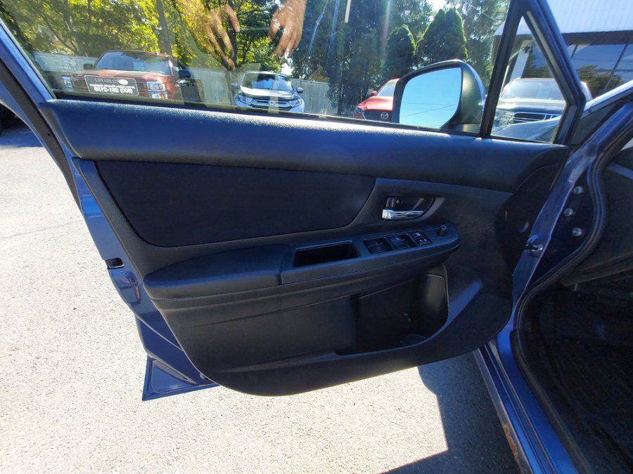 Used 2013 Subaru Impreza 2.0i Premium w/ All-Weather Pkg AWD/4WD image 8