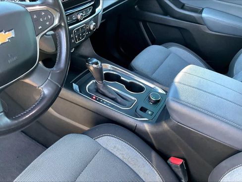 Used 2019 Chevrolet Traverse LT FWD image 16