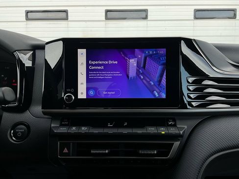 Used 2025 Toyota Camry SE image 26