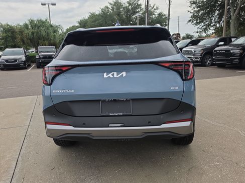Certified 2026 Kia Sportage EX AWD/4WD image 7