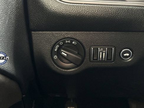 Used 2023 Dodge Challenger GT image 34