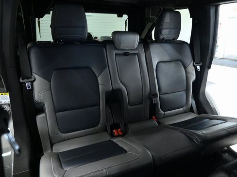 Used 2024 Ford Bronco Outer Banks image 15