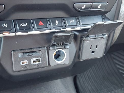 Used 2020 Chevrolet Silverado 1500 LT w/ Texas Edition image 21