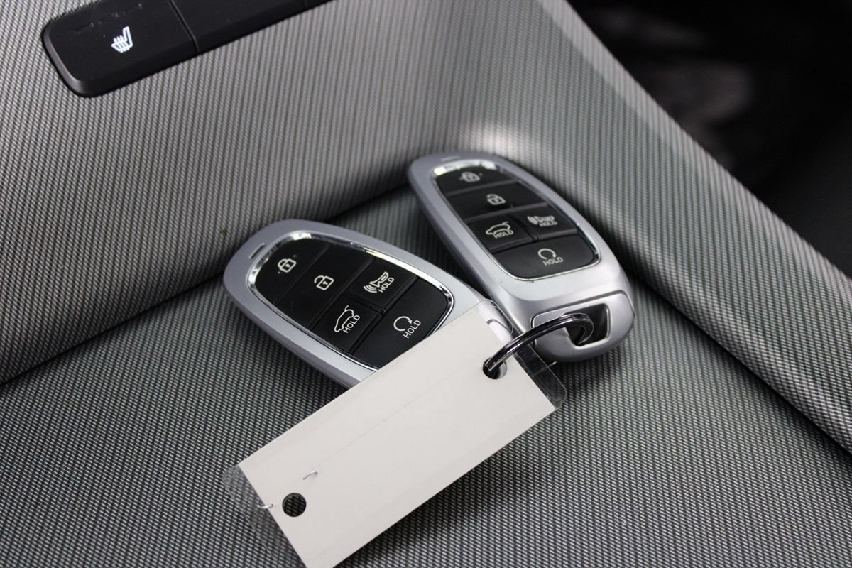 Used 2025 Hyundai Palisade SEL FWD image 16
