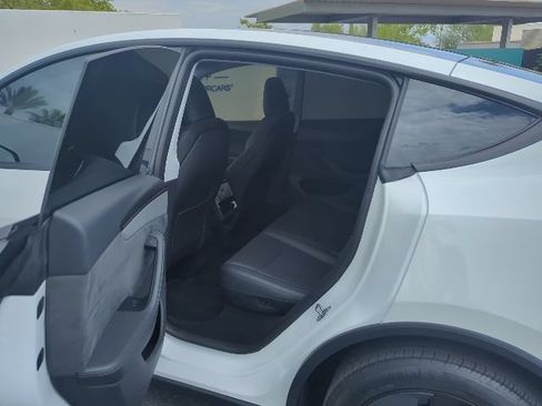 Used 2026 Tesla Model Y Long Range AWD/4WD image 11