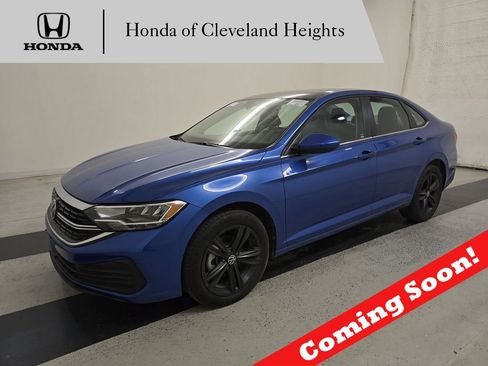 Used 2022 Volkswagen Jetta SE image 1