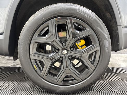Used 2023 Rivian R1S Adventure AWD/4WD image 10