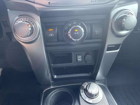Used 2018 Toyota 4Runner SR5 Premium AWD/4WD image 27