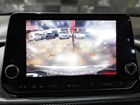 Used 2022 Nissan Rogue SV FWD image 18
