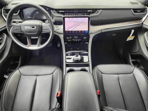 New 2025 Jeep Grand Cherokee L Limited AWD/4WD image 18