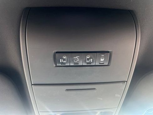 Used 2015 Dodge Grand Caravan R/T w/ Driver Convenience Group FWD image 30
