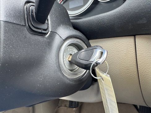 Used 2005 Subaru Outback 3.0R L.L. Bean w/ Popular Equipment Group 3 image 23