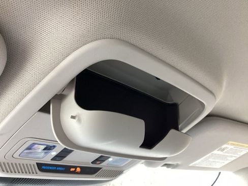 Used 2025 Ford Explorer Active w/ Active Comfort Package image 71