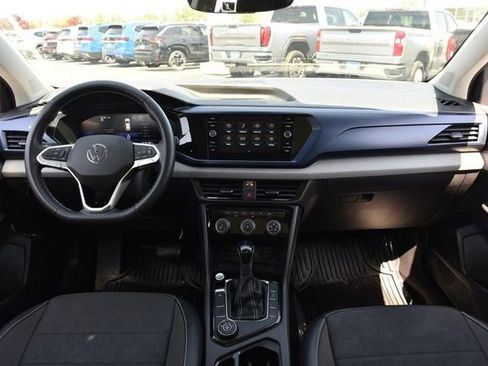 Used 2023 Volkswagen Taos SE w/ Panoramic Sunroof Package AWD/4WD image 7