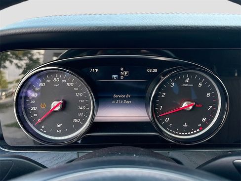 Used 2018 Mercedes-Benz E 400 4MATIC Cabriolet image 13