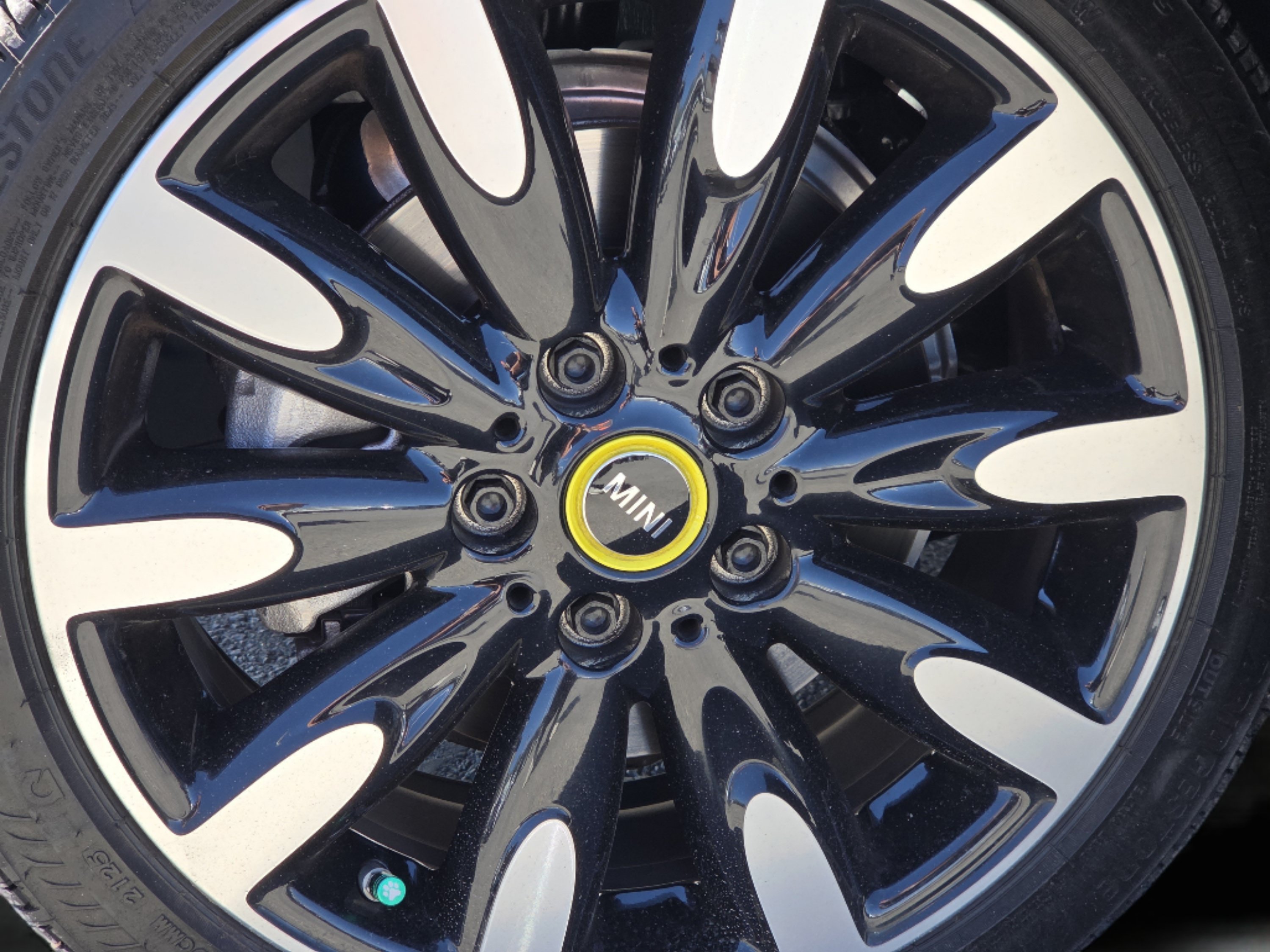 Used 2024 MINI Cooper SE FWD image 17