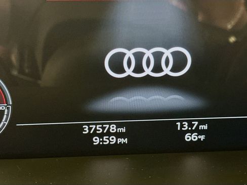 Used 2022 Audi e-tron Premium AWD/4WD image 19