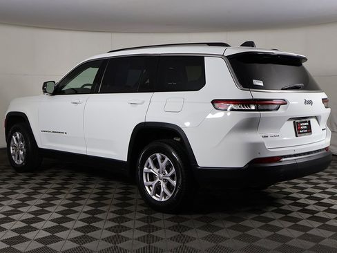 Used 2022 Jeep Grand Cherokee L Limited image 9
