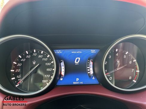 Used 2018 Maserati Levante S GranLusso image 23