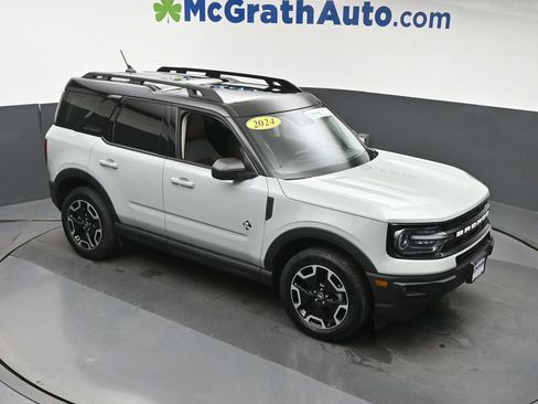 Used 2024 Ford Bronco Sport Outer Banks w/ Tech Package AWD/4WD image 3