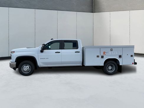 Used 2024 Chevrolet Silverado 3500 W/T w/ WT Convenience Package RWD image 3