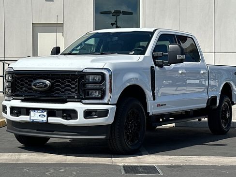 New 2025 Ford F250 XLT w/ Black Appearance Package image 7