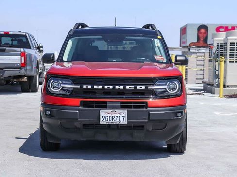 Used 2023 Ford Bronco Sport Outer Banks w/ Tech Package AWD/4WD image 2