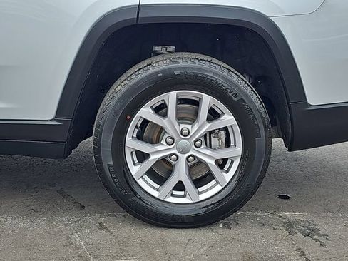 Used 2022 Jeep Grand Cherokee L Limited RWD image 37