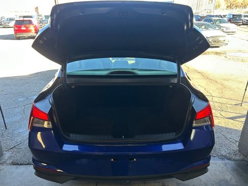 Certified 2022 Hyundai Elantra SEL image 35