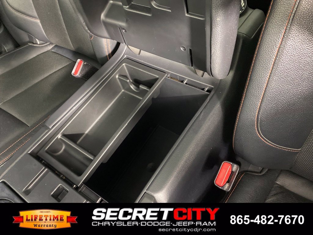 Used 2023 Nissan Titan PRO-4X w/ Pro-4x Convenience Package AWD/4WD image 24