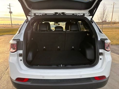 Used 2024 Jeep Compass Latitude image 25