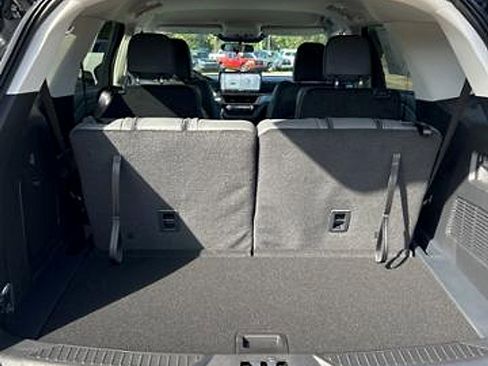 New 2026 Ford Explorer Active w/ Active Comfort Package image 9