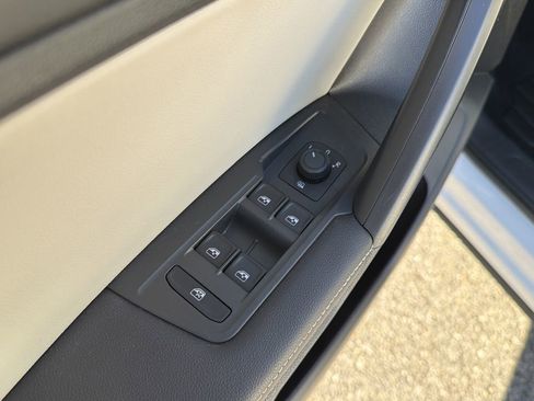 Used 2023 Volkswagen Tiguan S image 26