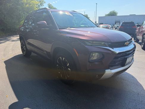 Used 2022 Chevrolet TrailBlazer LT w/ Driver Confidence Package FWD image 4
