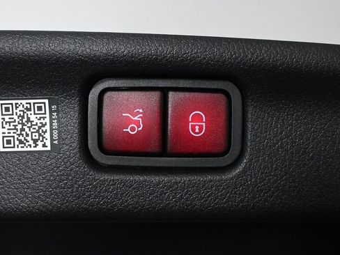 Certified 2025 Mercedes-Benz C 300 Sedan image 29
