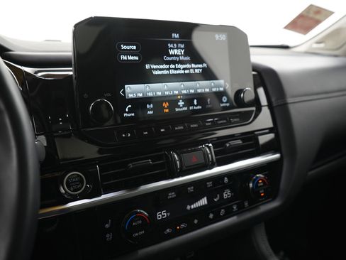 Used 2024 Nissan Pathfinder Platinum AWD/4WD image 28