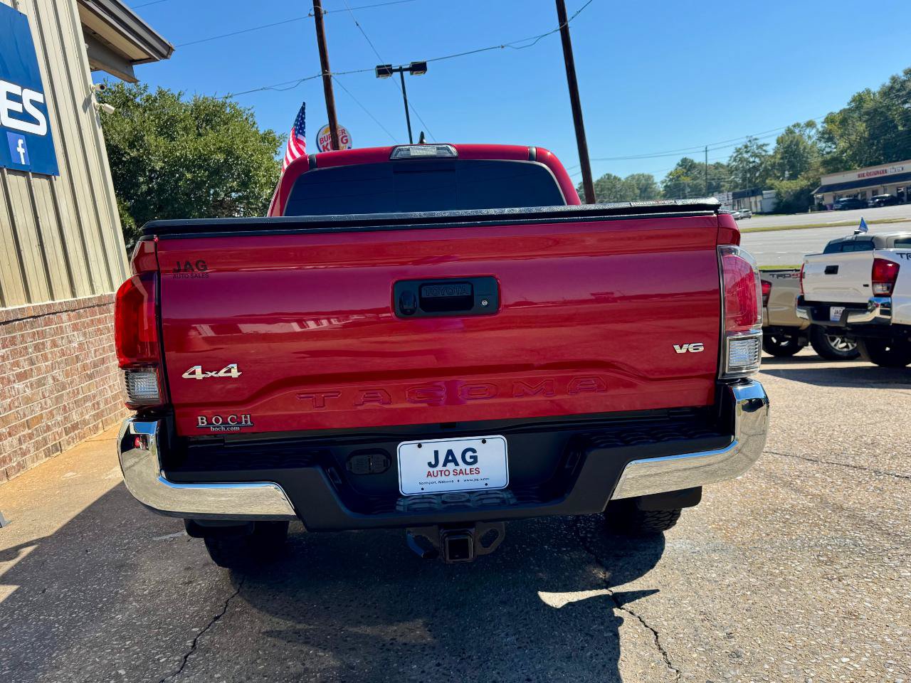 Used 2019 Toyota Tacoma SR5 AWD/4WD image 10