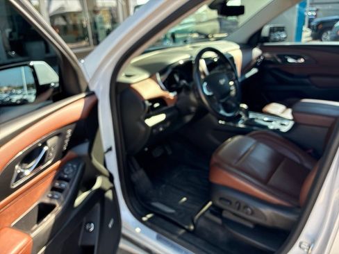 Used 2019 Chevrolet Traverse High Country w/ LPO, Floor Liner Package AWD/4WD image 9