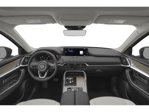 Certified 2025 MAZDA CX-70 Plug-In Hybrid w/ Premium Pkg AWD/4WD image 10