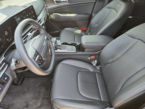 New 2026 Kia Sportage EX FWD image 9