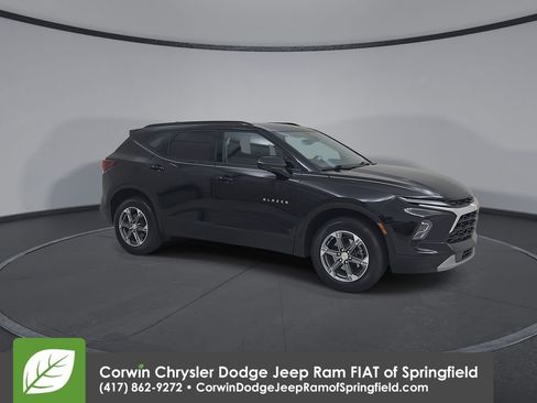 Used 2023 Chevrolet Blazer LT w/ Convenience Package image 2