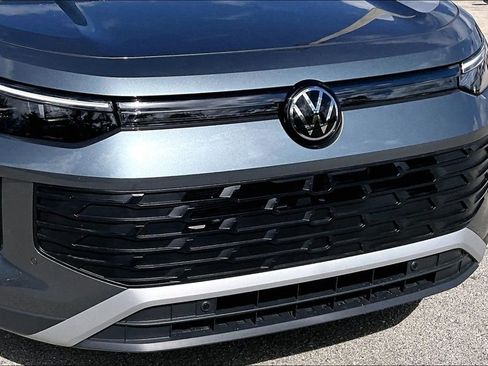 New 2026 Volkswagen Tiguan SE AWD/4WD image 11