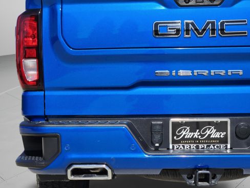 Used 2024 GMC Sierra 1500 Elevation w/ Elevation Premium Package image 17