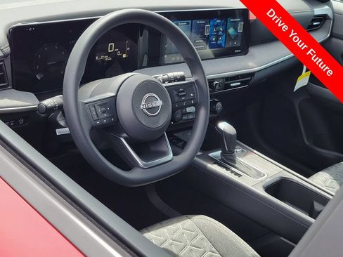 Used 2026 Nissan Kicks SV w/ SV Premium Package FWD image 5